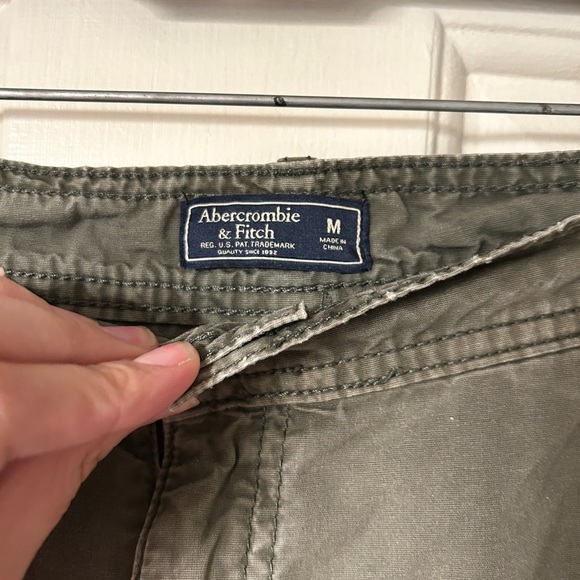 Olive Cargo Pants from Abercrombie and Fitch- See pics - Picture 2 of 5